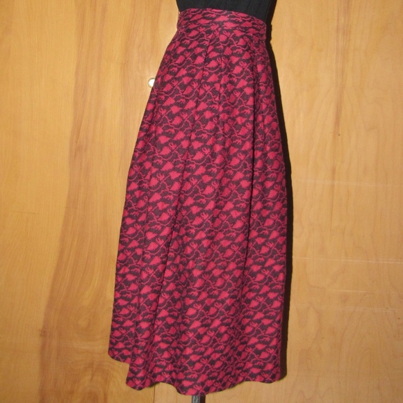 Koret of California, Vintage 70s cranberry red & black knit skirt. - Picture 3 of 6